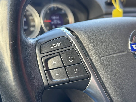 Volvo V70 8 of 13