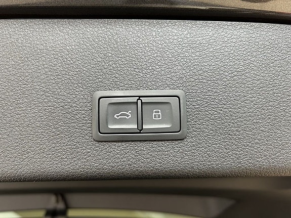 Audi e-tron Sportback 16 of 16
