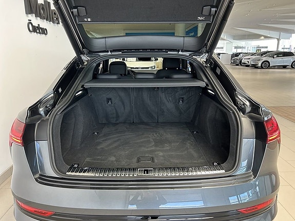 Audi e-tron Sportback 12 of 16