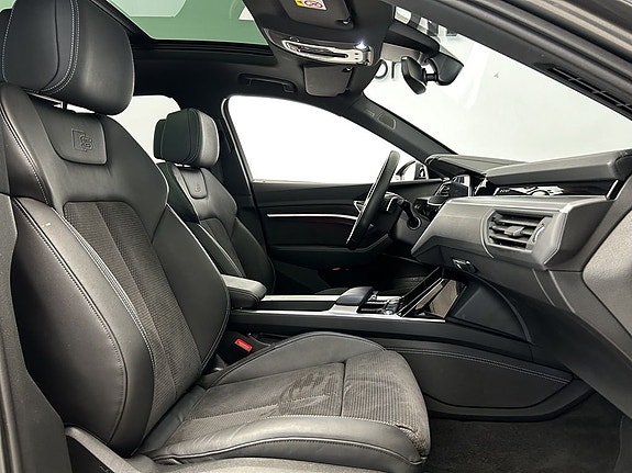 Audi e-tron Sportback 9 of 16