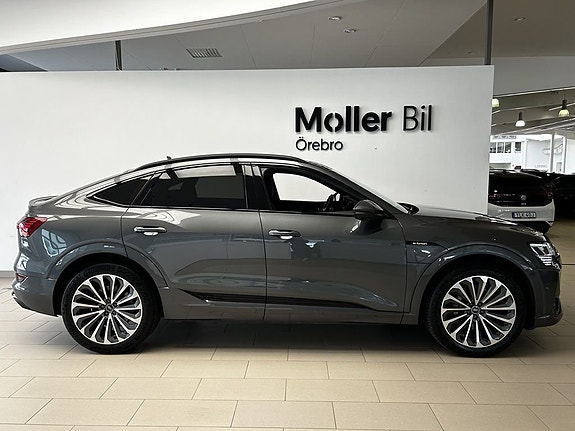Audi e-tron Sportback 3 of 16