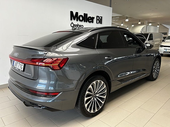 Audi e-tron Sportback 11 of 16