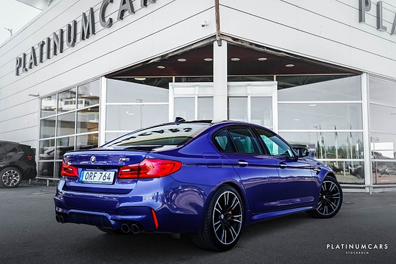 BMW M5 2 of 5