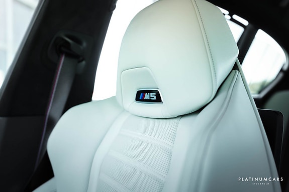 BMW M5 11 of 27