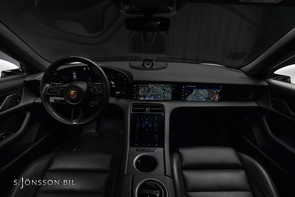 Porsche Taycan 4S 18 of 26