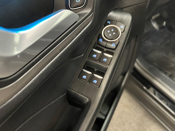 Ford Kuga 12 of 24