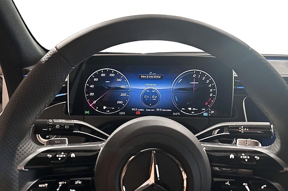 Mercedes-Benz E300 e 7 of 11
