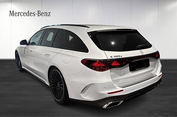 Mercedes-Benz E300 e 3 of 11