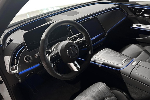 Mercedes-Benz E300 e 6 of 11