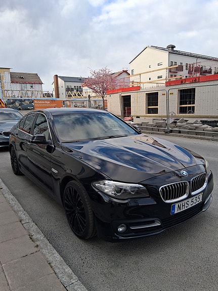 BMW 530d 3 of 5