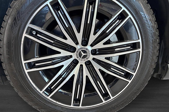 Mercedes-Benz EQE SUV 6 of 16