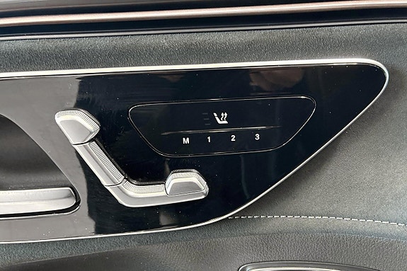 Mercedes-Benz EQE SUV 12 of 16