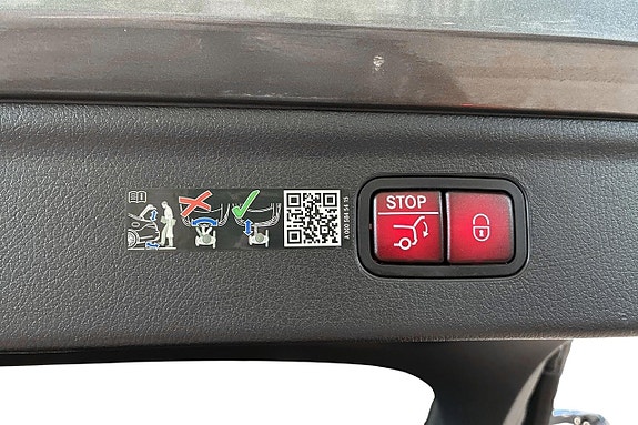 Mercedes-Benz EQE SUV 15 of 16