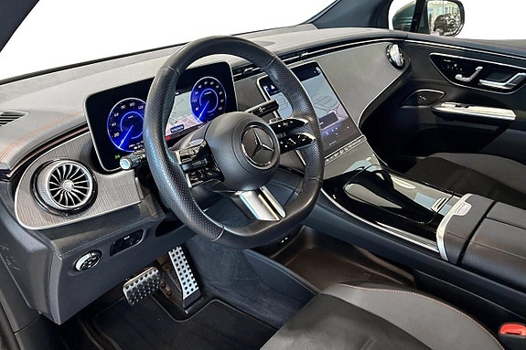 Mercedes-Benz EQE SUV 9 of 16