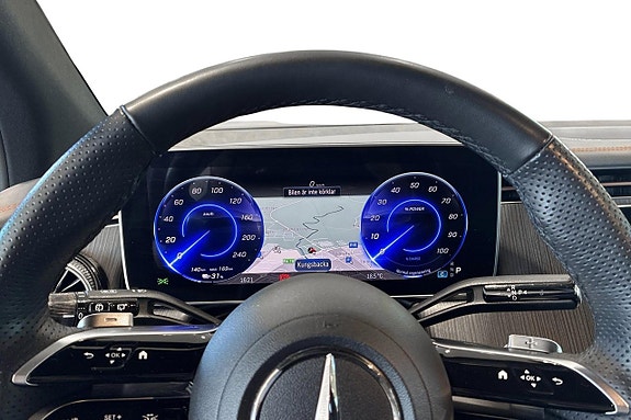 Mercedes-Benz EQE SUV 8 of 16