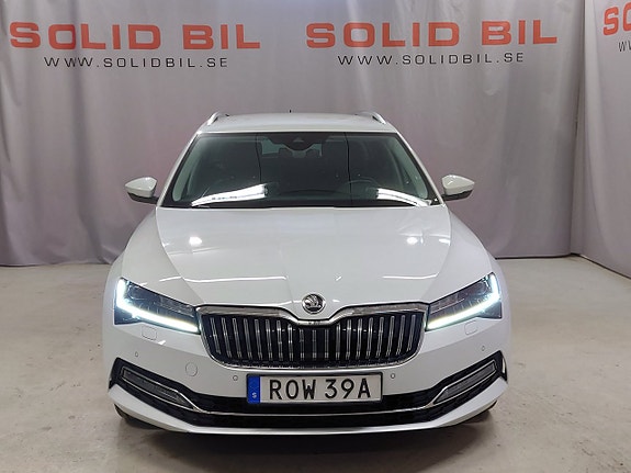 Skoda Superb 2 of 5