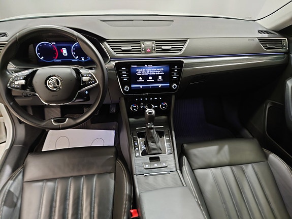 Skoda Superb 8 of 18