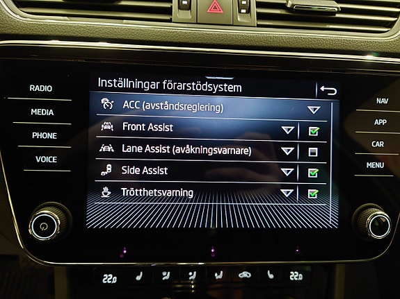 Skoda Superb 16 of 18