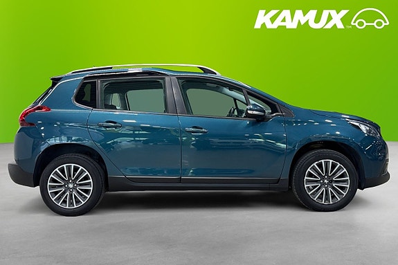 Peugeot 2008 2 of 5