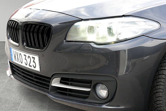 BMW 520d 3 of 5