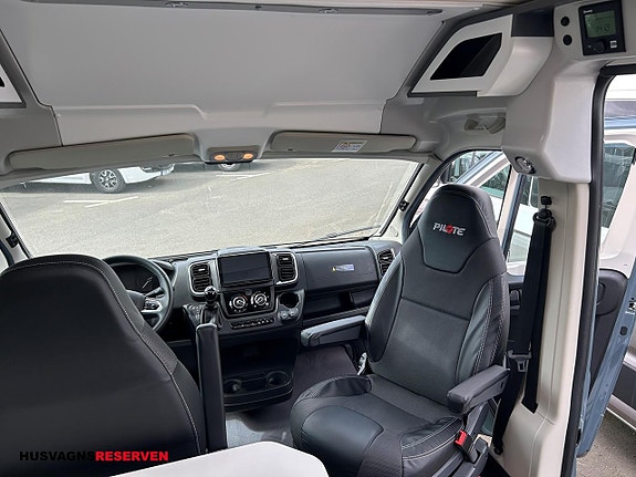 Pilote Van 630 J Premium 22 of 25
