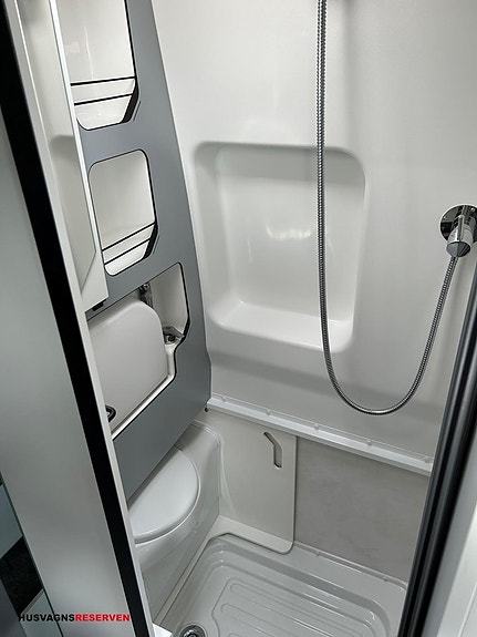 Pilote Van 630 J Premium 19 of 25