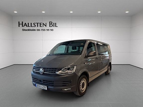 Volkswagen Caravelle 2 of 5