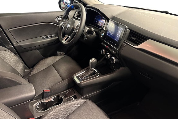 Renault Captur 10 of 17