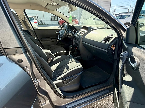 Renault Megane 6 of 7