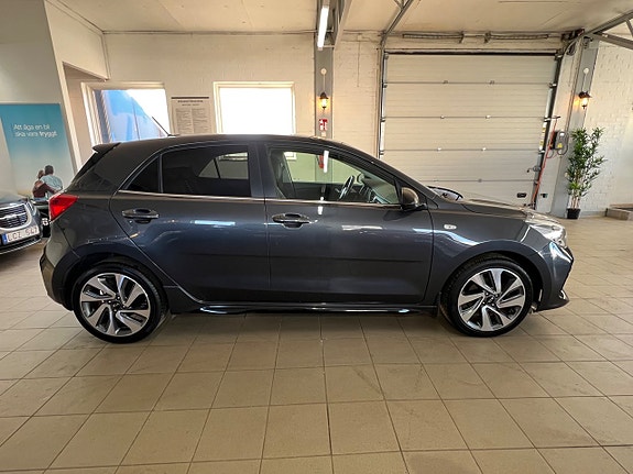 Kia Rio 8 of 14