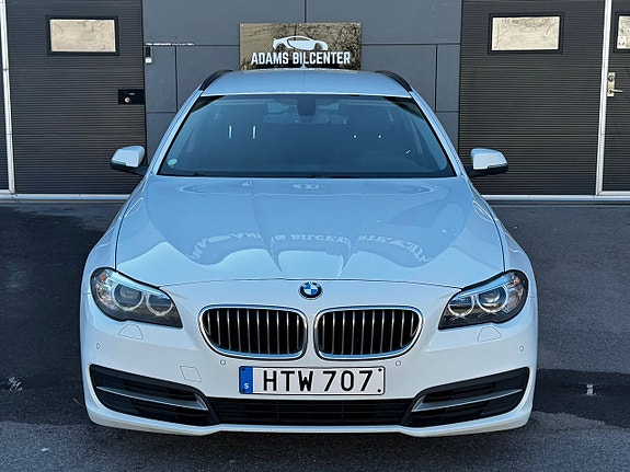 BMW 520d 3 of 5