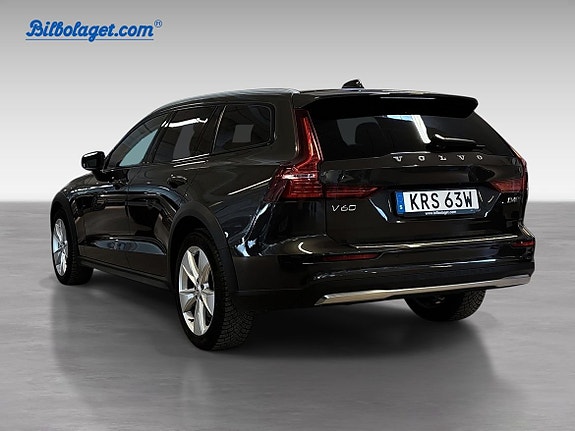 Volvo V60 Cross Country 8 of 19