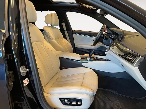 BMW 520 15 of 26