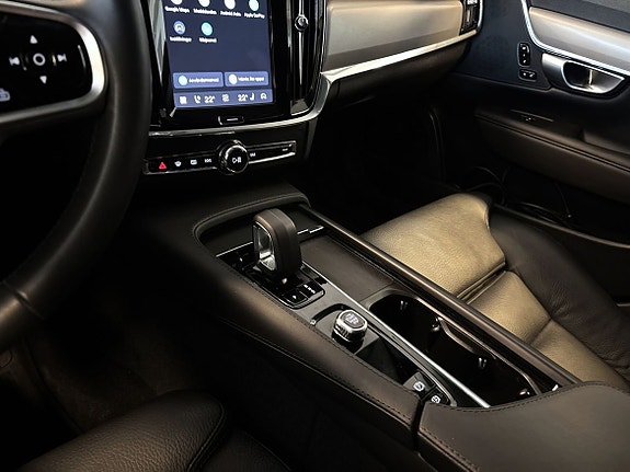 Volvo V90 Cross Country 18 of 19