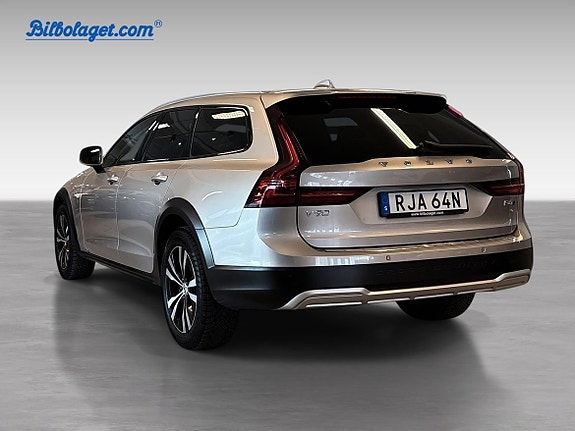 Volvo V90 Cross Country 7 of 19