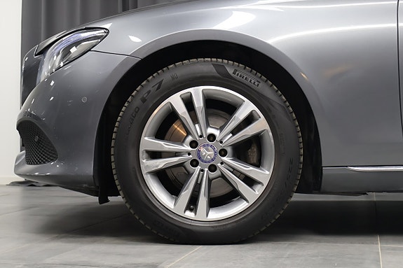 Mercedes-Benz E220 d 5 of 5