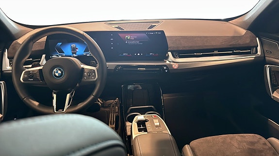 BMW X1 4 of 5