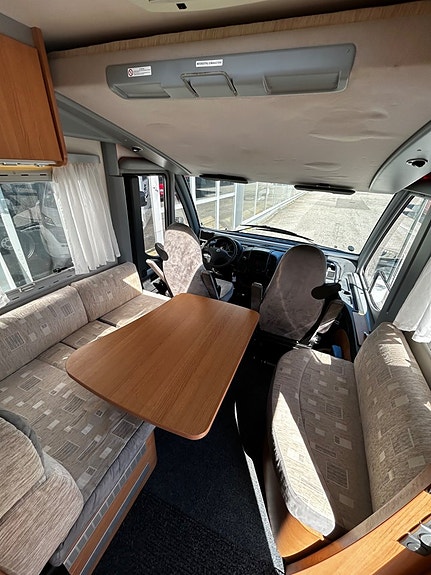 Knaus 800 Sun Liner, långbädd GARAGE, 2xAC 3 of 21