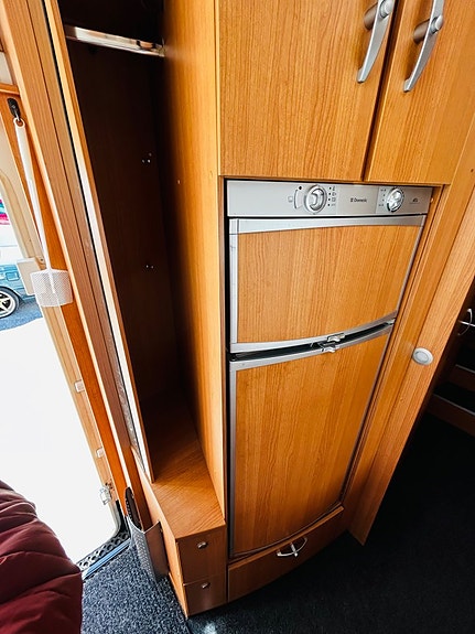 Knaus 800 Sun Liner, långbädd GARAGE, 2xAC 9 of 21