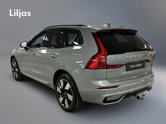 Volvo XC60 4 of 17