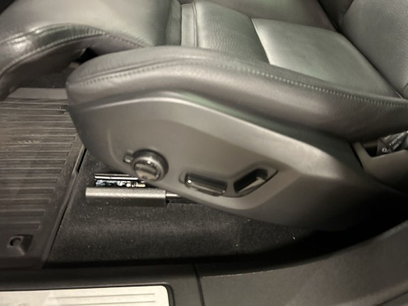 Volvo XC60 12 of 17