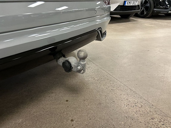 Volvo XC60 10 of 17