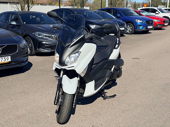 Yamaha X-max 250 ABS 3 of 8