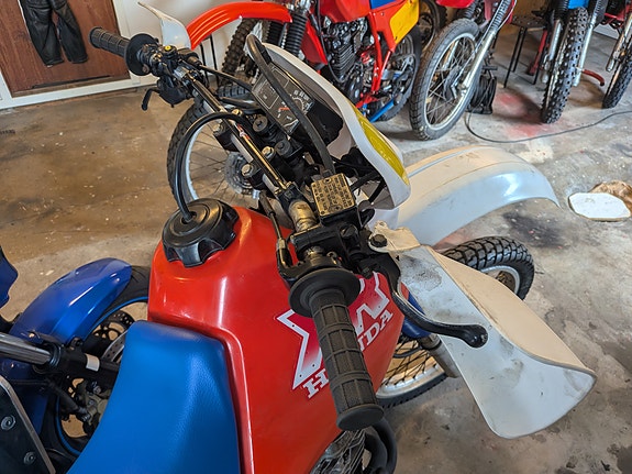 Honda XR600R 3 of 4