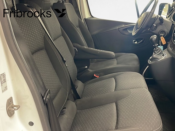 Opel Vivaro 11 of 12