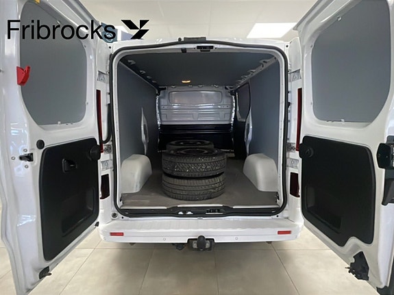 Opel Vivaro 8 of 12