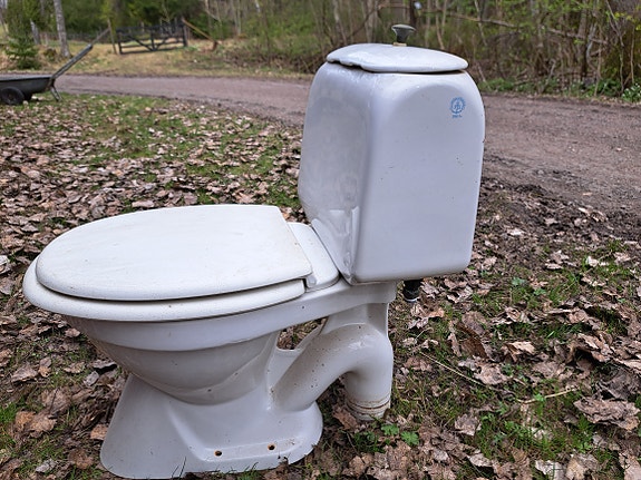 Gustavsberg toalett och handfat med blandare