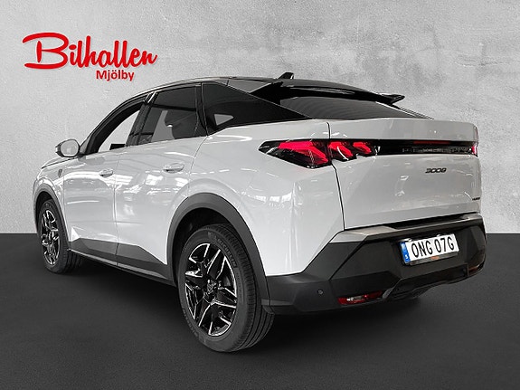 Peugeot 3008 4 of 5