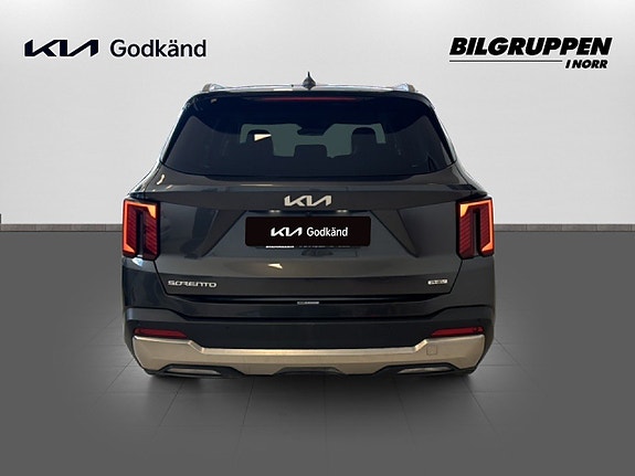 Kia Sorento 5 of 17