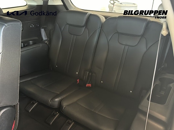 Kia Sorento 15 of 17